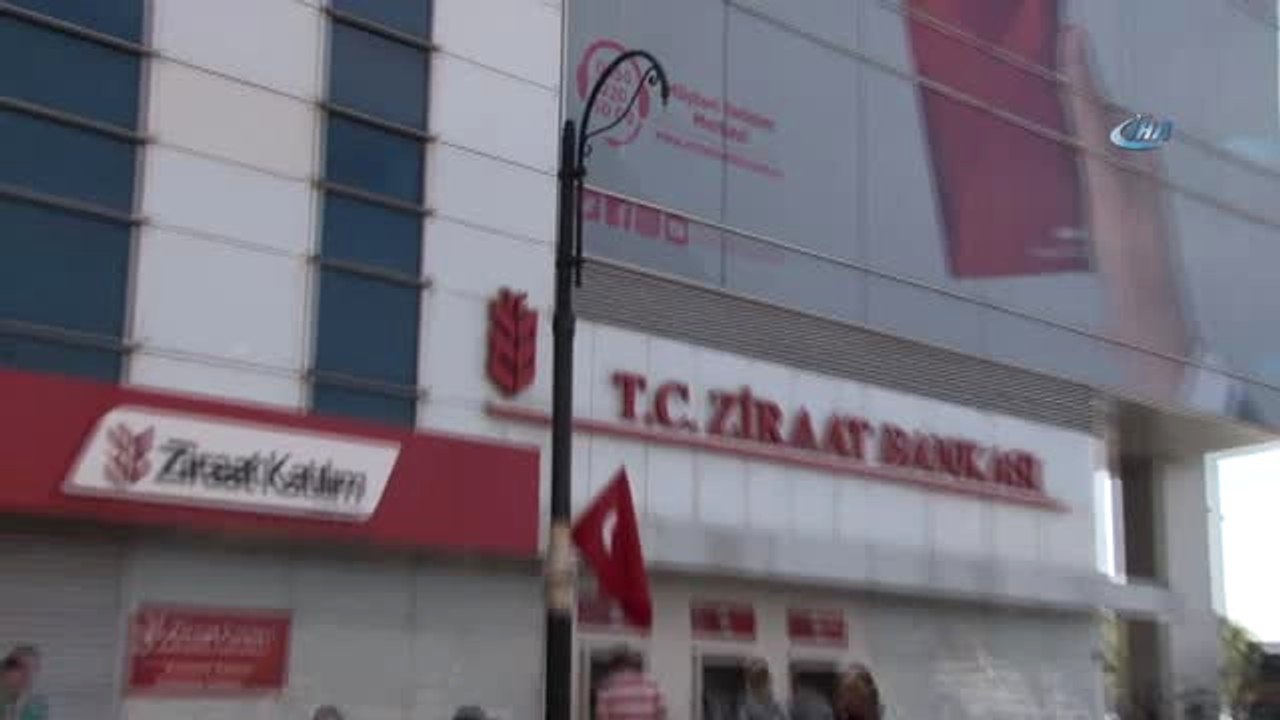 Kafasına Sokak Lambası Düşen Vatandaş: "Ölümden Döndüm"