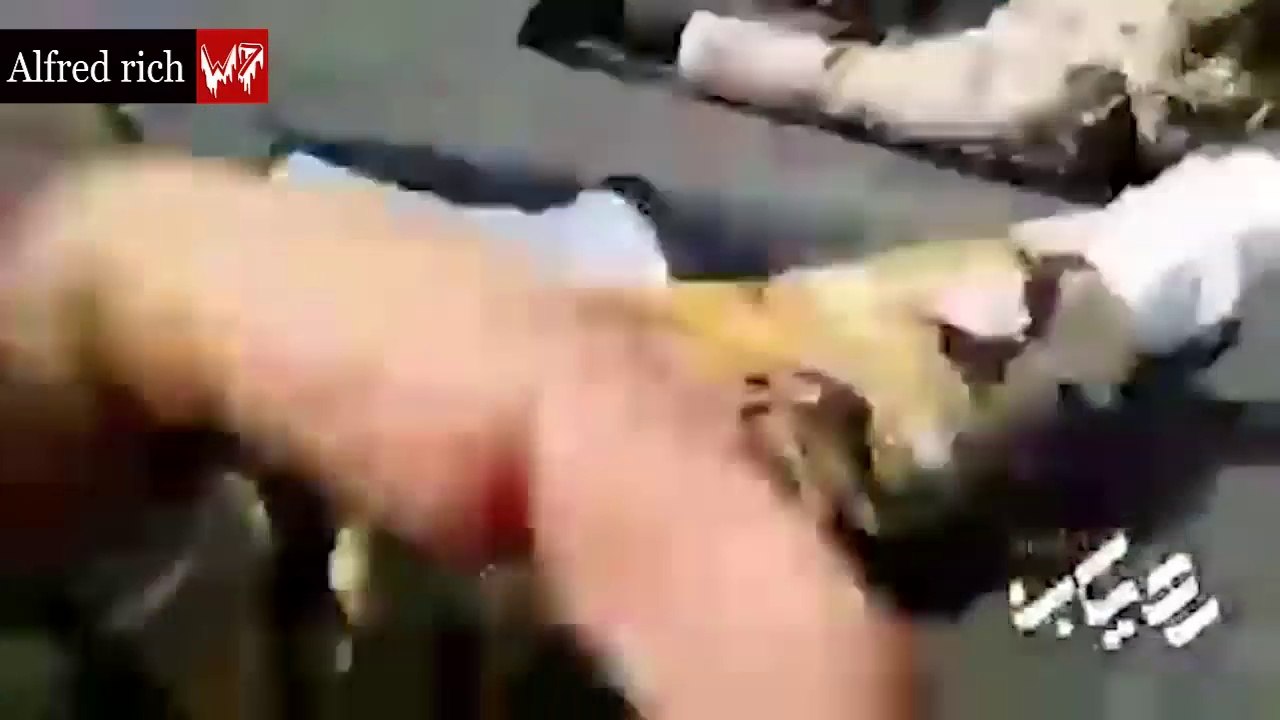 Momento exacto del atentado contra un desfile militar en Irán
