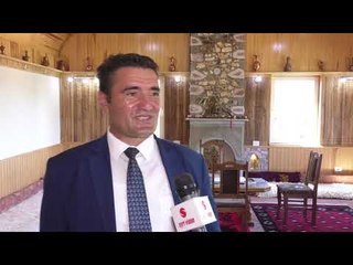 Oda e familjes Dinaj nga Gjakova e pasur me skulptura