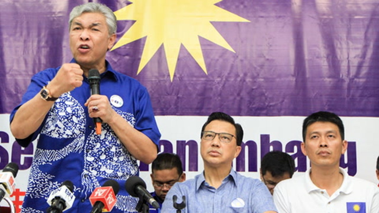 Liow on possible Umno-PAS pact: “Disband Barisan or expel Umno”