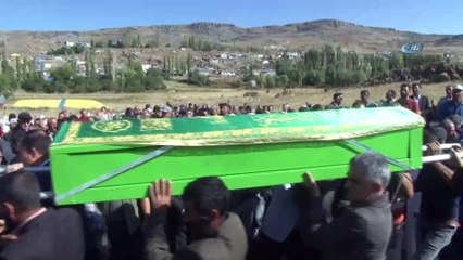 Cesedi taşlar arasında bulunan minik Sedanur son yolculuğuna uğurlandı