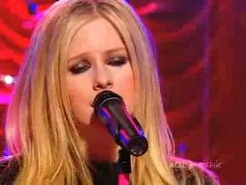 Avril Lavigne_When_You_re_Gone_Live_Aol