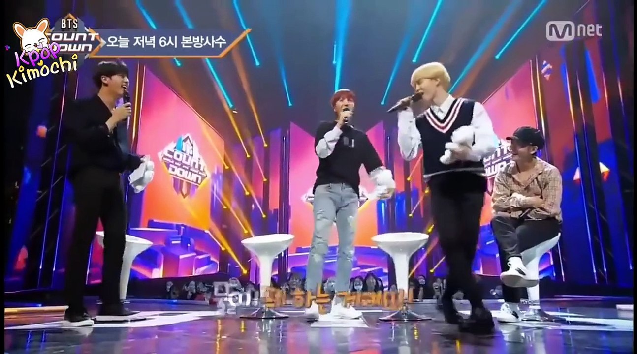 KPOP IDOLS Kiss Accidentally  [Try Not To Laugh]