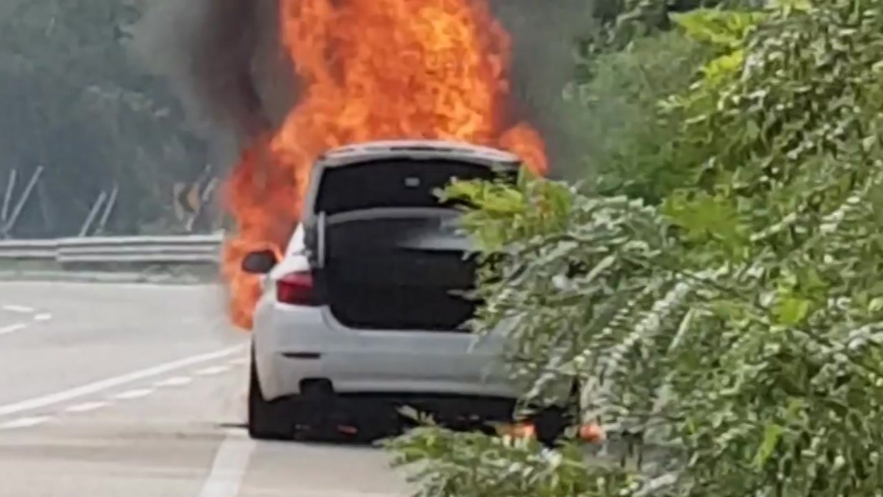 "안전검사 받은 BMW 또 화재"...낚싯배 좌초 / YTN