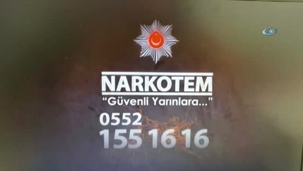 Narkotik Standında Narkotik Köpeğine Yoğun İlgi