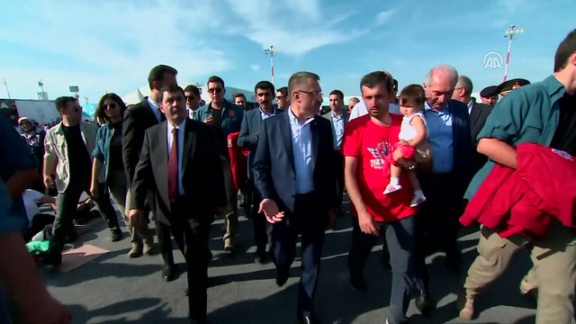 Cumhurbaşkanı yardımcısı Oktay, TEKNOFEST İstanbul alanını gezdi - İSTANBUL