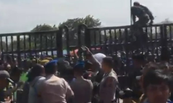 Ricuh Suporter Laga Persib vs Persija, Telan 1 Korban Jiwa