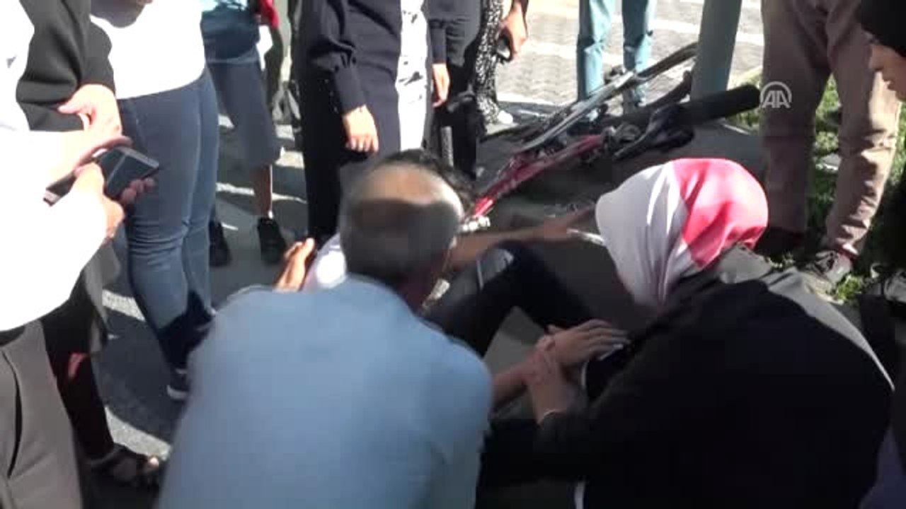 Çalık, Trafik Kazası Geçiren Genci Sakinleştirdi