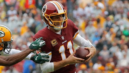 Alex Smith escapes potential safety on 34-yard pass to Reed