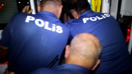 Olay çıkartan yaralı kelepçelenerek hastaneye götürüldü - ADANA