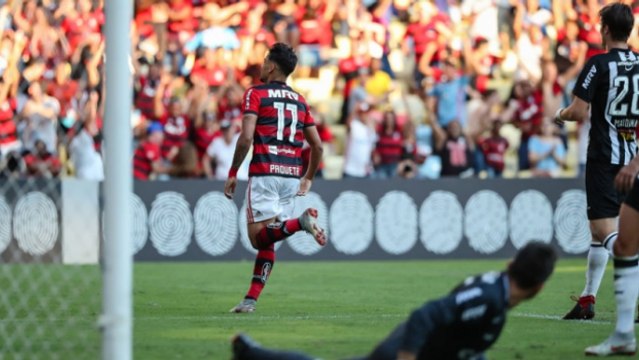 Veja os melhores momentos da vitória do Flamengo sobre o Galo no Maracanã