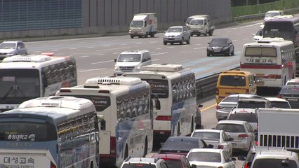 추석 당일 아침부터 귀성·귀경길 정체 시작 / YTN