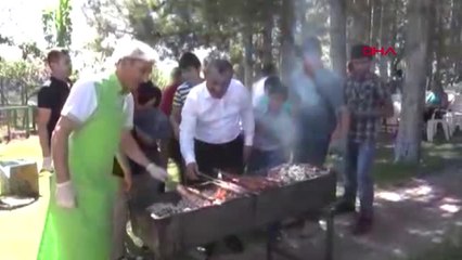 Tunceli Vali'den Engelli Çocuklara Mangal Partisi
