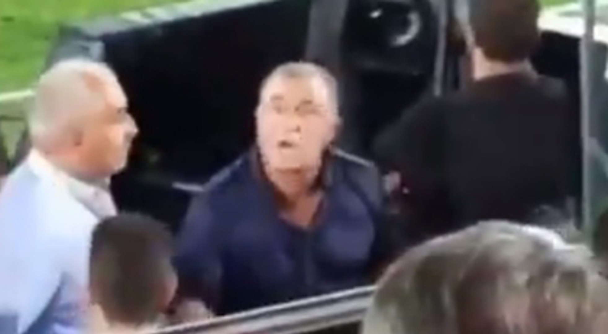 Fatih Terim'den taraftara küfür