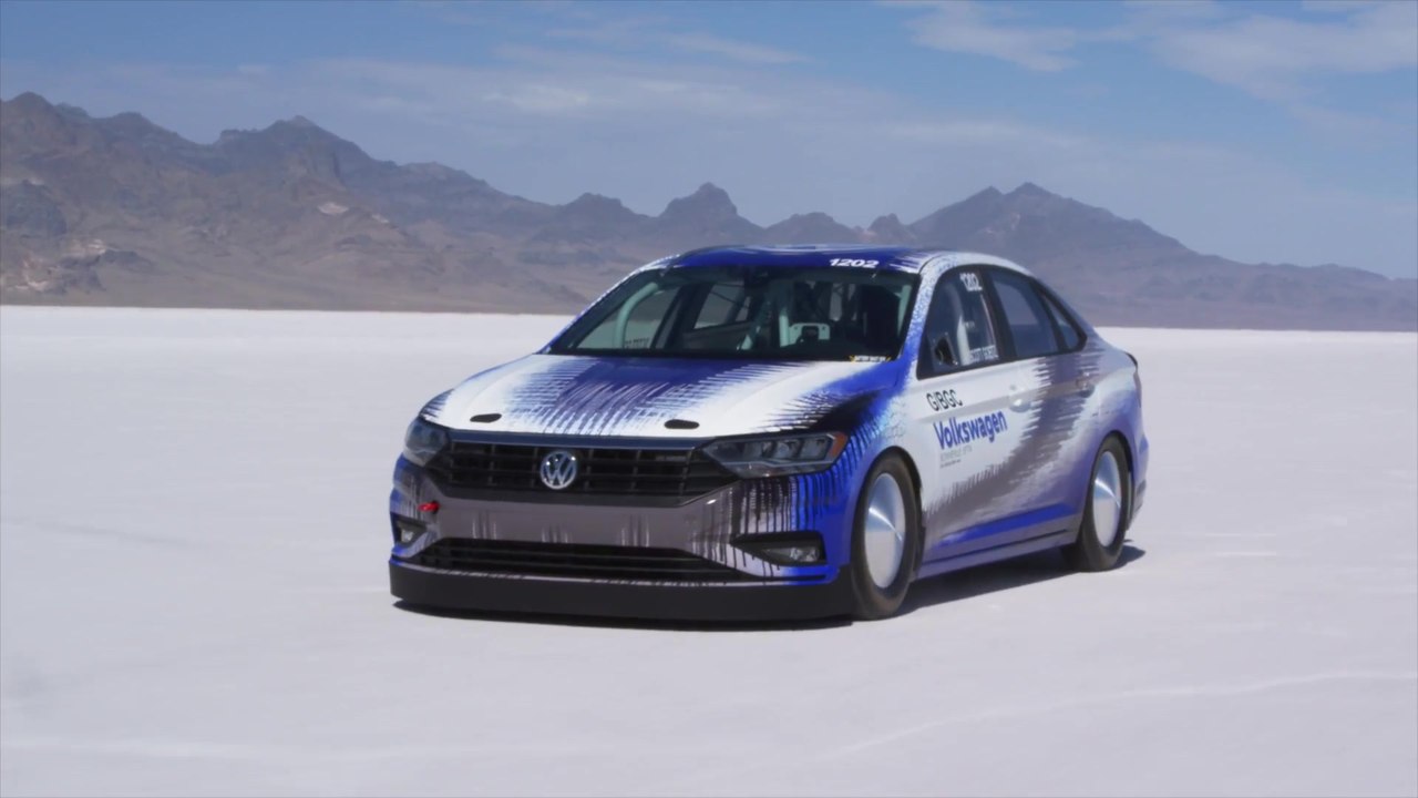 Modifizierter Volkswagen Jetta knackt in den USA mit 338 km/h den Geschwindigkeitsrekord in seiner Klasse