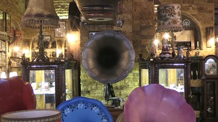 Kurduğu 'müzik dünyası'yla geçmişe yolculuk yaptırıyor - GAZİANTEP