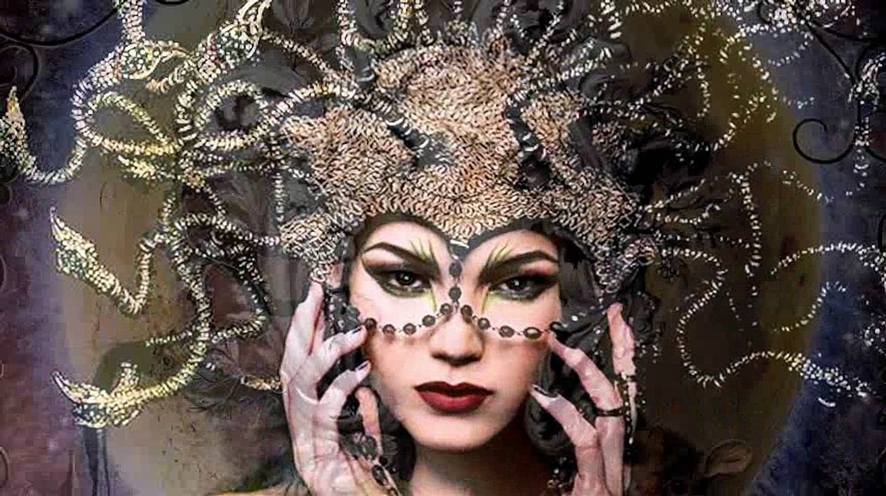 Hodge podge V morphing GIF