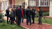 FETÖ/PDY terör örgütü soruşturması kapsamında Eski Edirne İstihbarat Şube Müdürü Özgür Nikbay, sahte kimlikle yakalanarak gözaltına alındı