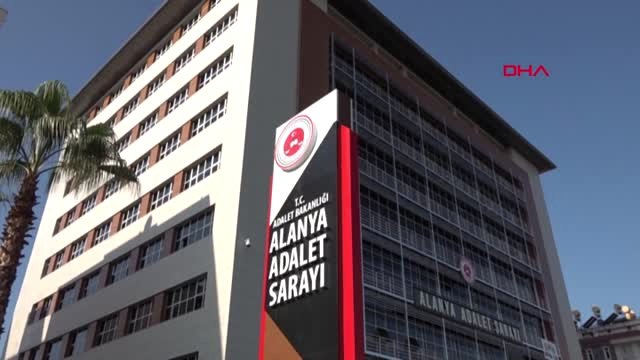 Antalya Sosyal Medyada Polise 'Geberin' Diye Yazan Muhtar Adliyeye Sevk Edildi