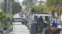 Empiezan tractoradas por Sevilla para pedir un mejor precio de la aceituna