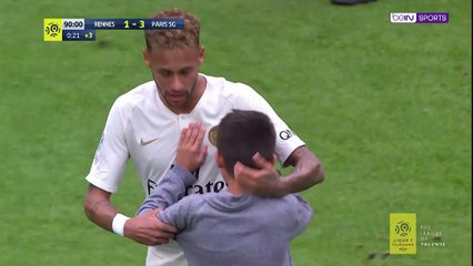 Neymar’dan küçük taraftara jest