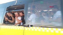 Spor Beşiktaşlı Taraftarları Taşıyan Otobüsün Camları Kırıldı