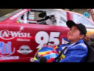 Niño con discapacidad logra su sueño de correr auto de carreras