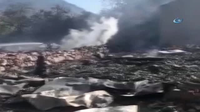 Vali, 9 Evin Yandığı Köyde İncelemelerde Bulundu