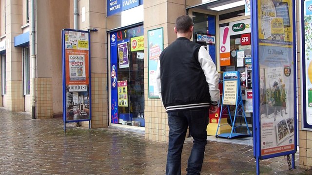 Crash Fausse pub (Parodie Jeux a Gratter Cash) La Francaise des Geux