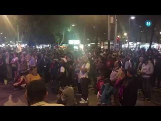 Seguidores de Andrés Manuel esperan frente a la Alameda