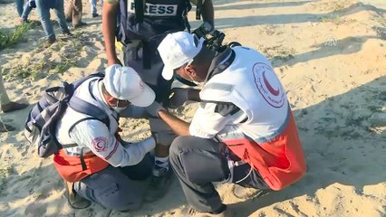 İsrail askerleri AA serbest kameramanını yaraladı - GAZZE