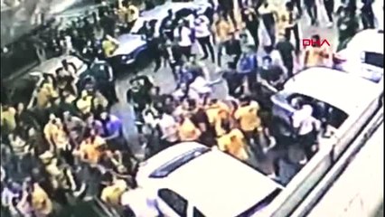 İstanbul Kadıköy'de Derbi Öncesi Kan Aktı