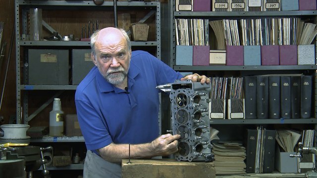 Why Is A Single Spark Plug Centered In A Combustion Chamber?