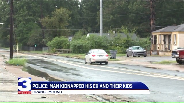 Man Accused of Kidnapping 2 Women, 3 Small Children at Gunpoint