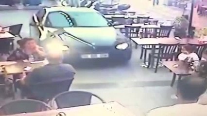 İş Yerlerinin Arasına Otomobiliyle Giren Sürücü Yakalandı