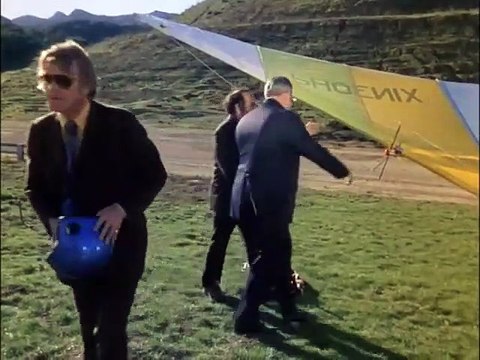 Charlie's Angels S2 E20 - Mother Goose Is Running or His Lie