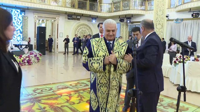 - TBMM Başkanı Yıldırım, Onuruna Verilen Akşam Yemeğine Katıldı