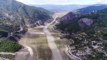Türkiye'nin en büyük 5. barajında hayrete düşüren manzara