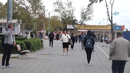 İstanbul'da Şiddetli Rüzgar Vatandaşlara Zor Anlar Yaşattı