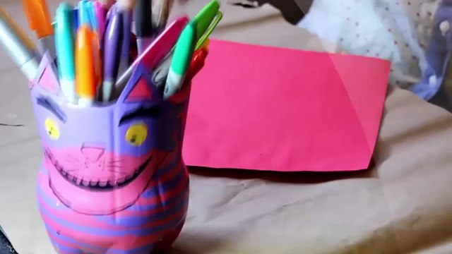 Hướng dẫn làm chậu trồng hoa, cây cảnh bằng vỏ chai nhựa 2