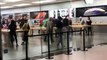 Un gang rentre dans un Apple Store pour tout voler en quelques secondes