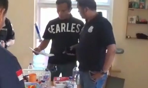 Polisi Gerebek Pabrik Pembuat Ekstasi Jenis Baru di Bogor