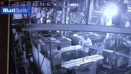 (Choc) il lui souffle dans l’anus avec un tuyau d’air comprimé il décède d’une déchirure de ses organes