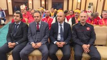 İstanbul İbb Başkanı Mevlüt Uysal Başarılı İtfaiyecileri Ödüllendirdi