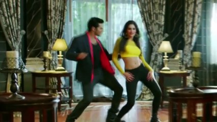 Nargis Fakhri Hot Neval Dance