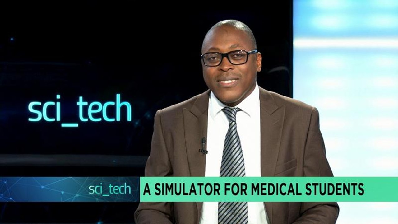 Medical students using robots for simulation
