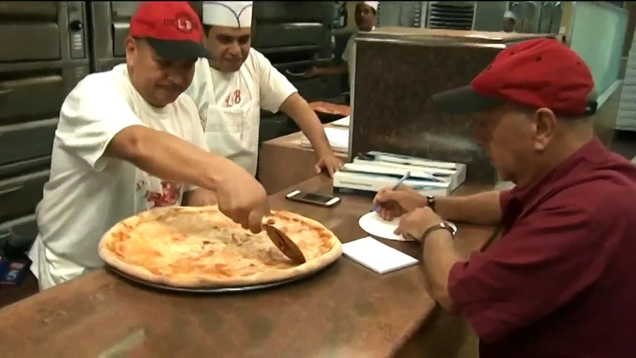 Researchers Claim They Have Found the Perfect Way to Cut a Pizza