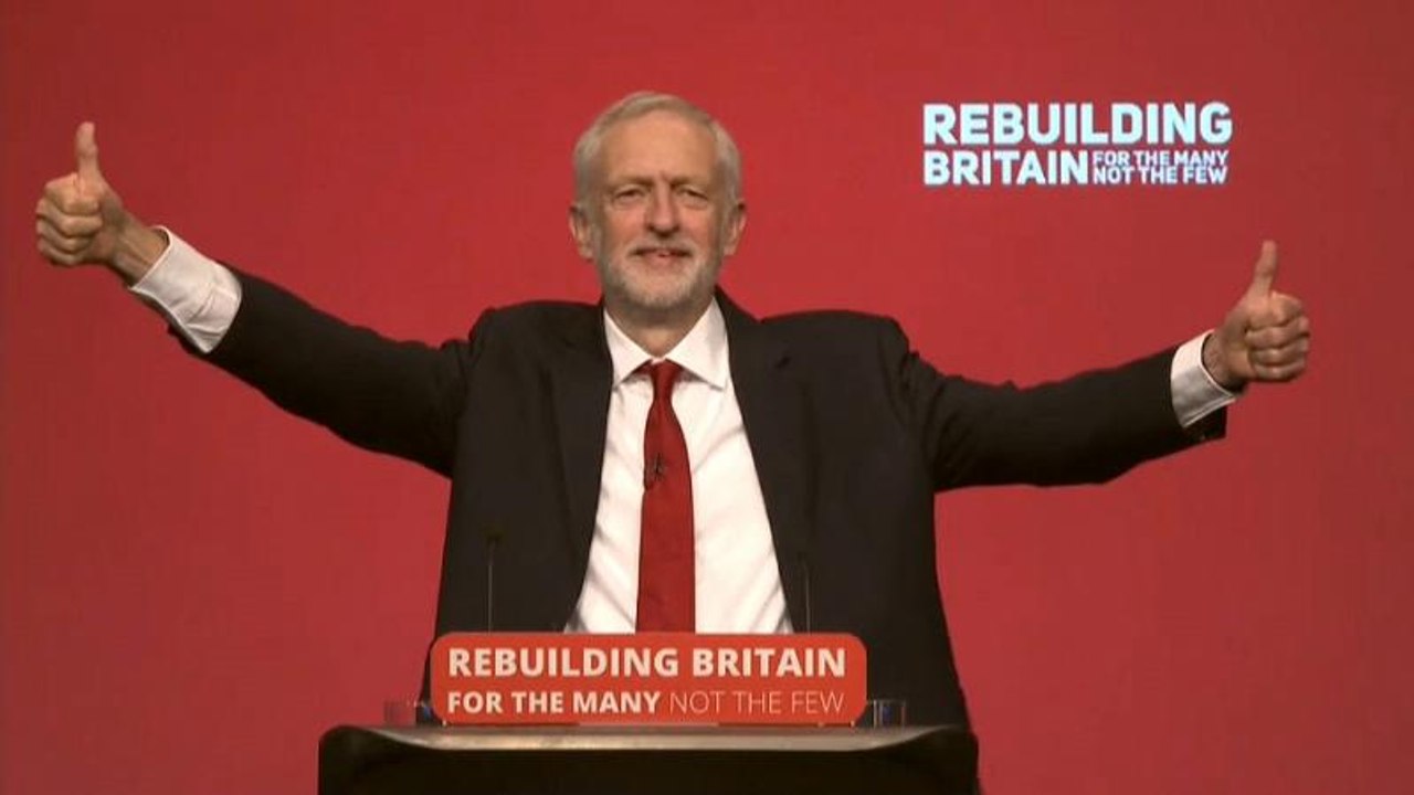 Corbyn: "In caso di Brexit senza accordo, chiederemo di tornare alle urne"