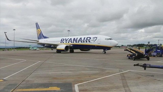 Ryanair отменяет рейсы из-за забастовки