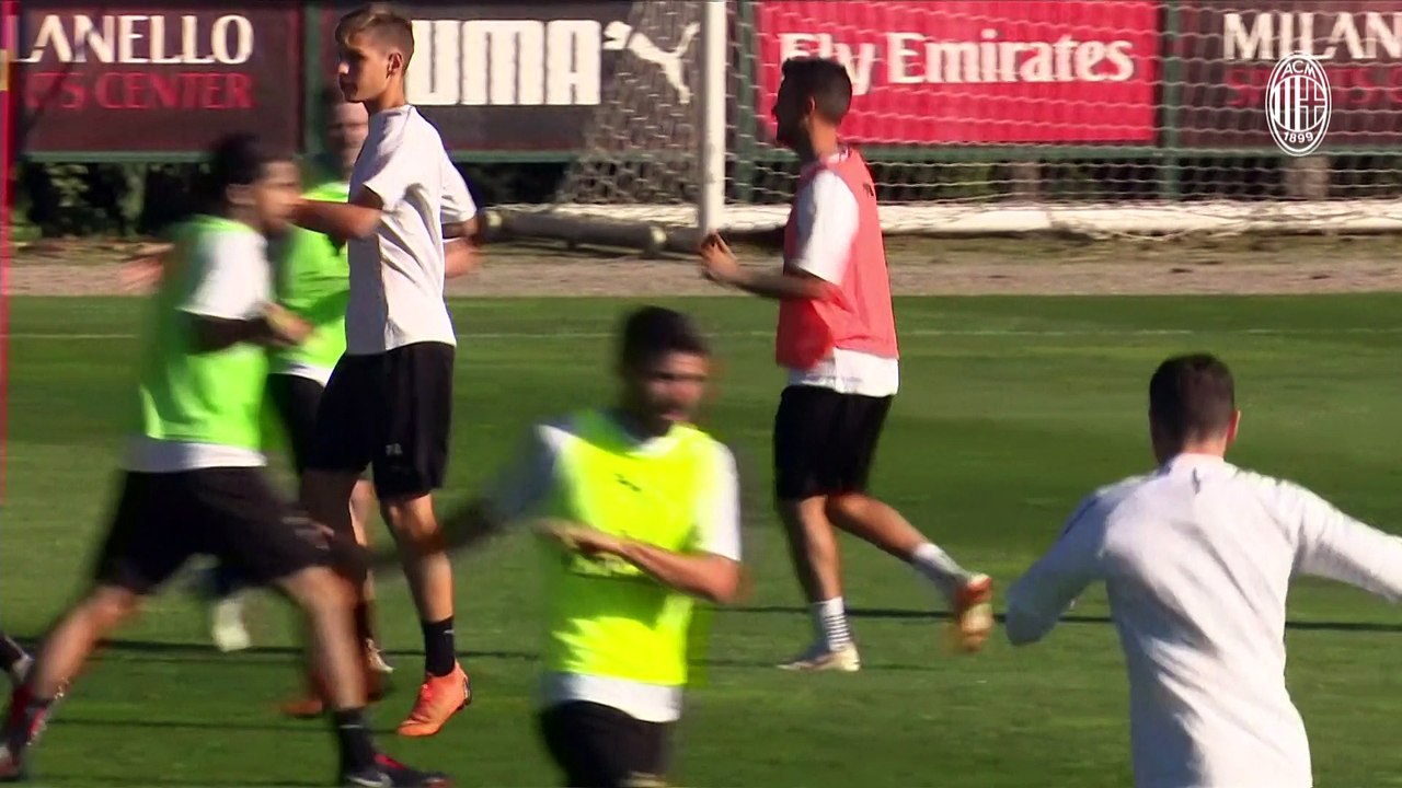 Milanello: possesso palla e partitelle